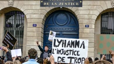 La justicia y la gendarmería bajo el fuego de los críticos La justicia y la gendarmería bajo el fuego de los críticos
